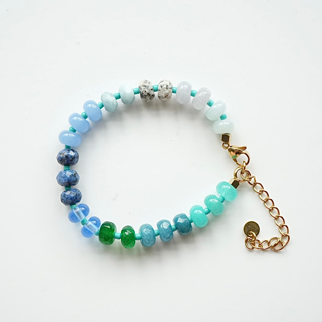 ✨ Ocean Breeze Multi-Blue & Teal Beaded Bracelet ✨