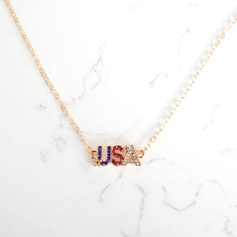 Sparkling USA Rhinestone Necklace – Patriotic Gold Chain Jewelry 🇺🇸