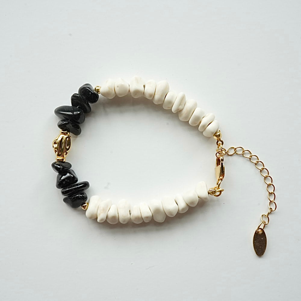 ✨ Contrast Yin-Yang Black & White Beaded Bracelet with Gold Accent ✨